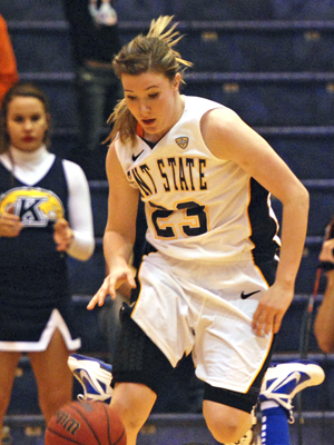 Freshamn guard Jamie Hutcheson carries the ball down court on Friday, Nov. 18 against Morehead State. The Flashes beat the Eagles 65-64 in their home opener. Photo by Matt Hafley.