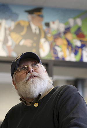 Kent graduate and Crankshaft cartoonist Chuck Ayers talks about his work in The Nest and his experiences at Kent State on Oct. 20. Photo by BRIAN SMITH.