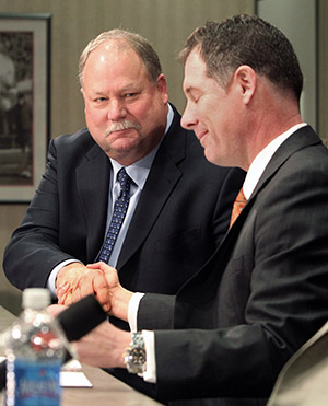 Cleveland Browns President Mike Holmgren, left, at a news conference to introduce new head coach Pat Shurmur, right, to the media at the Browns training facility in Berea, Ohio on Friday, January 14, 2011. (Phil Masturzo/Akron Beacon Journal/MCT)