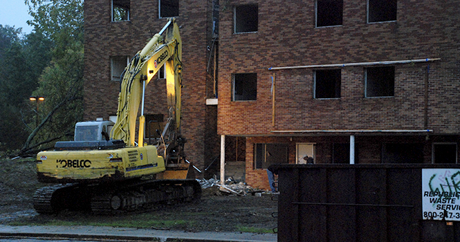 Demolishion on the Allerton apartments began Tuesday morning. Photo by Grace Jelinek