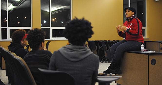 Traci Easley Williams speaks to students in Oscar Ritchie Hall on Thursday, November 2 as part of the BUS Speaker Series. Photo by Jenna Watson.