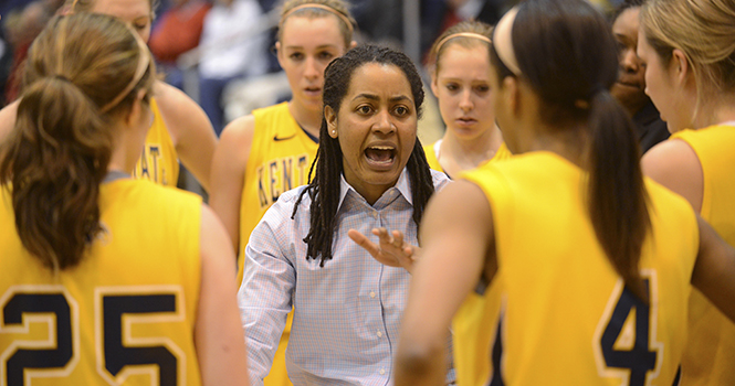 Head+coach+Danielle+OBanion+leads+the+Flashes+during+their+game+against+Miami+of+Ohio+Sunday+afternoon.+Kent+State+fell+to+Miami%2C+76-48.+Photo+by+JENNA+WATSON.