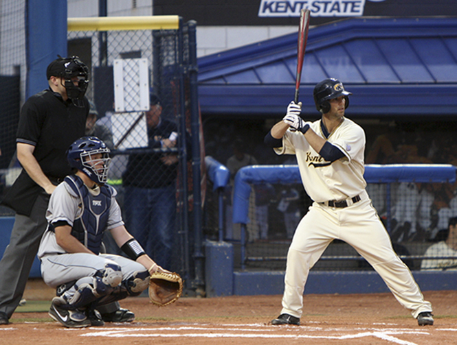 Kent State bats before the severe weather cancellation of the game against University of Toledo on Wednesday. Photo by Emily Lambillotte.