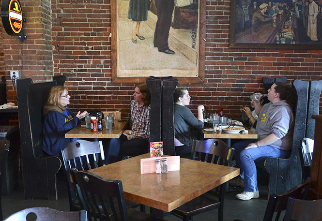 Customers enjoy lunch at Rays Place on April 10. Photo by Jenna Watson.