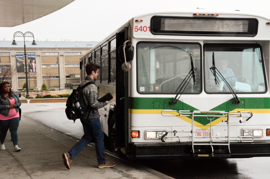 Students board the Summit East bus at the Student Center.