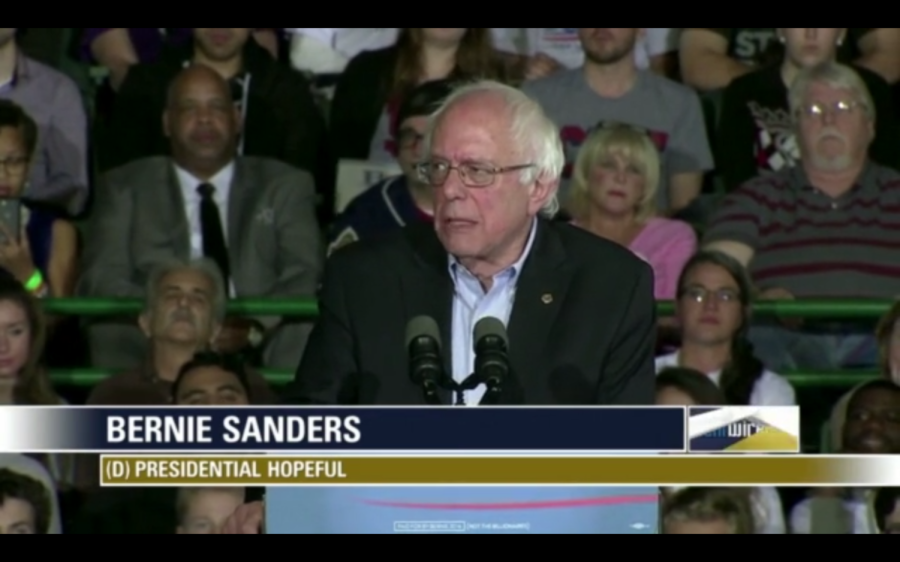 Bernie+Sanders+speaks+to+a+crowd+in+Cleveland+on+Monday
