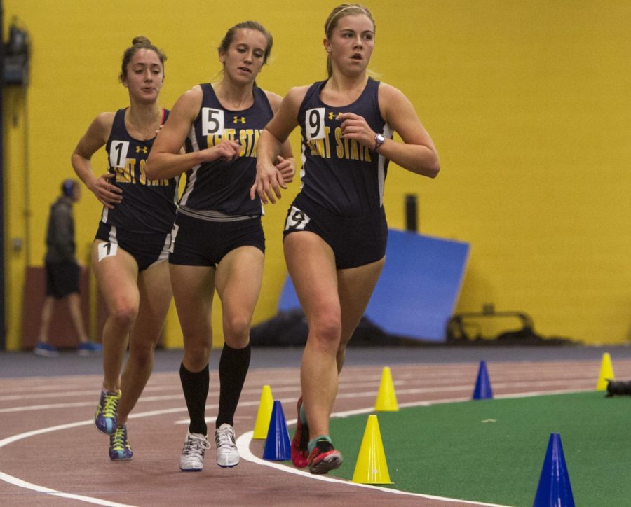 The Kent State women’s track and field team competes in the 800 meter race against Akron at the Kent Field House on Friday, Jan. 22, 2016. Kent lost 80-71.