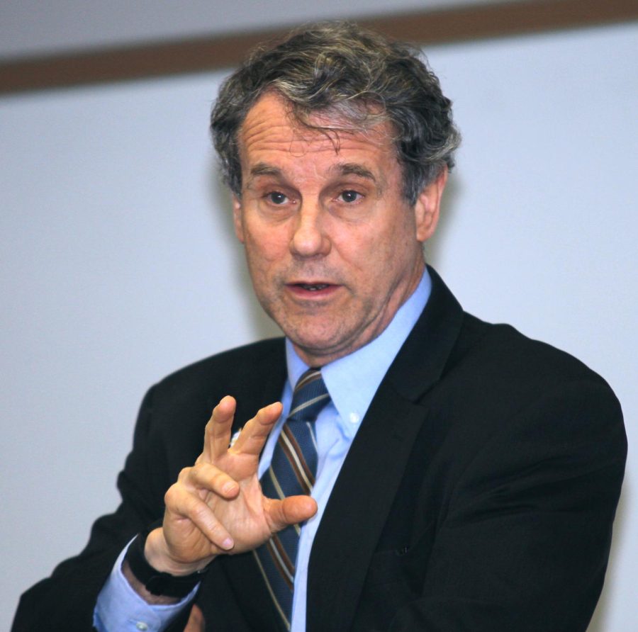 Ohio Sen. Sherrod Brown speaks to a group of students in Connie Schultz’s Writing Across Platforms class on Wednesday, March 30, 2016. KentWired Files.