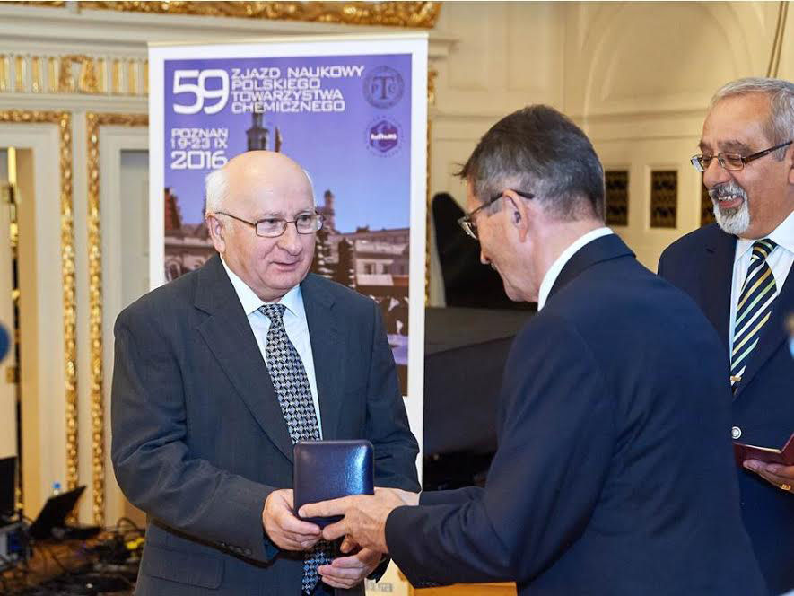 Mietek Jaroniec, a Kent State chemistry and biochemistry professor, receives the “Marie Sklowdowska-Curie Medal” in Poland on Monday, Sept. 19, 2016. 