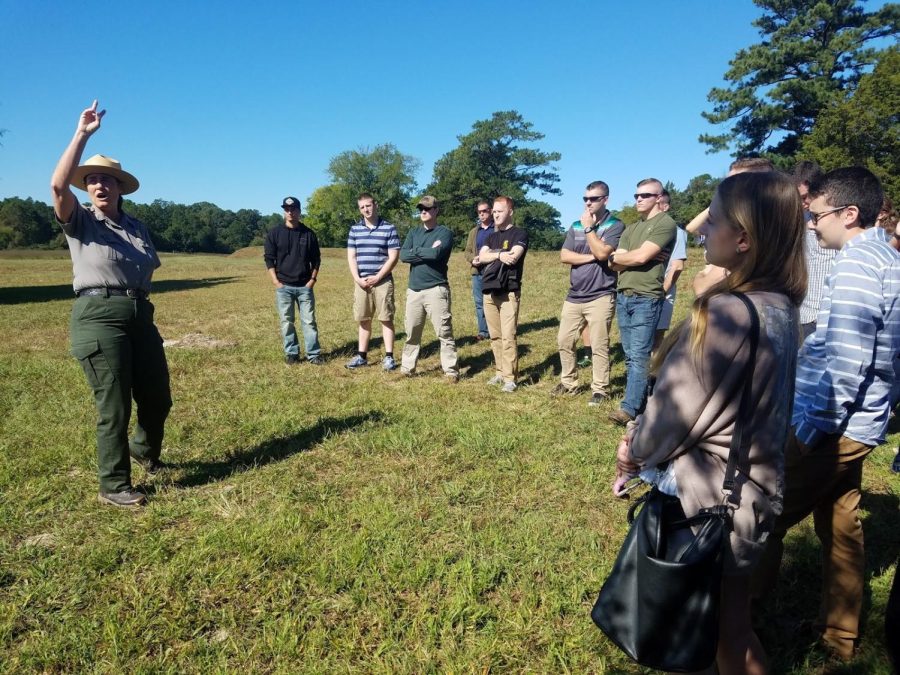A+park+ranger+gives+a+tour+of+the+Yorktown+Battlefield+when+Kent+States+ARMY+ROTC+cadets+visited+the+location+to+learn+about+warfare+Saturday%2C+Sept.+30%2C+2017.
