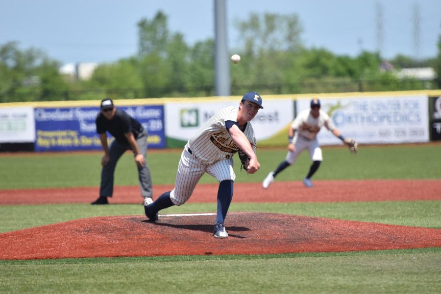 Junior Joey Murray pitches in the first inning of their MAC tournament matchup against Central Michigan on Thursday.