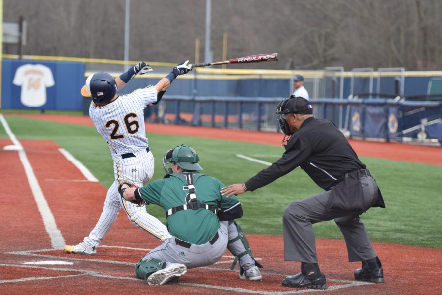Kent State junior Pavin Parks swings Saturday during the Flashes game against Ohio. Kent State lost, 5-3, in extra innings.