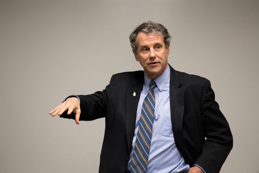 The Kent Stater | Eslah Attar | Democratic Sen. Sherrod Brown, speaks to Kent State Students on the climate of the current political election in Franklin Hall at Kent State on March 30, 2016.