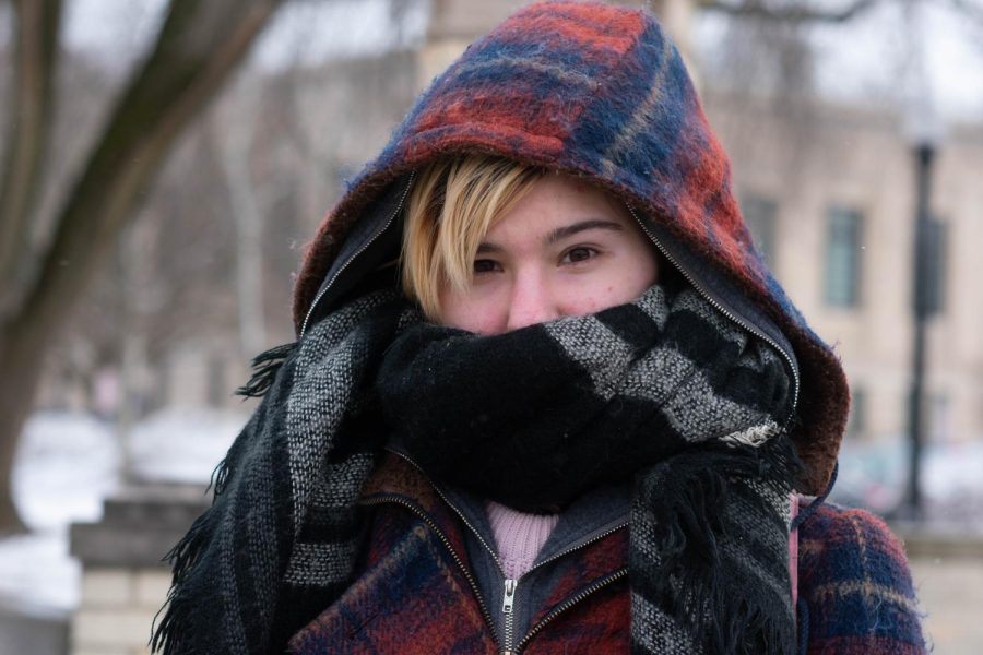 Lila+Henninger%2C+a+senior+fashion+design+major%2C+bundled+up+for+the+cold+on+Tuesday%2C+Jan.+29%2C+2019.+Before+Kent+State+announced+campus+will+be+closed+on+Wednesday%2C+Henninger+said+she+would+hopefully+%28be%29+going+nowhere.