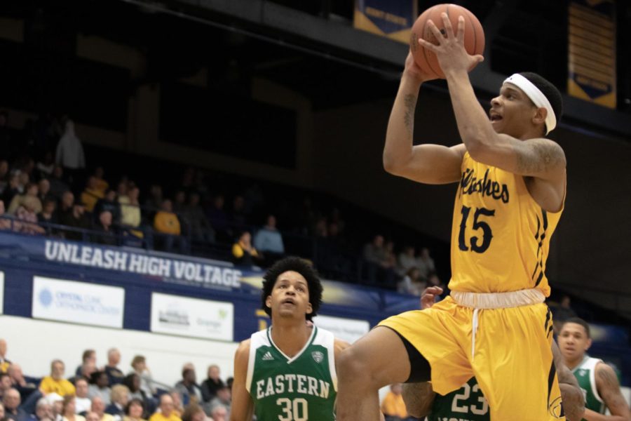 Junior guard Anthony Roberts attempts a layup against Eastern Michigan on Fab. 16.