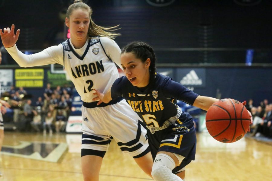 Mariah+Modkins+drives+past+Akrons+Shayna+Harmon+during+the+first+half+of+Kent+States+game+against+the+Zips+on+March+6.+Kent+State+won%2C+65-55.%C2%A0
