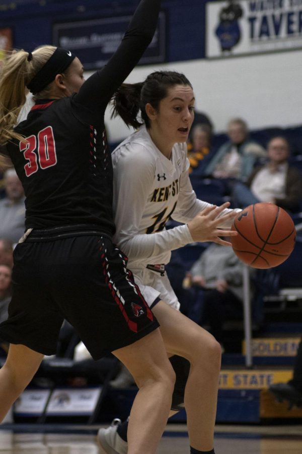 Freshman guard Katie Shumate (14) goes for a layup during the womens basketball game on Jan. 29, 2020. Kent State University won against Ball State University 69-68. 