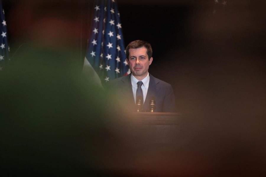 Former+South+Bend%2C+Indiana+Mayor+Pete+Buttigieg+announces+he+is+ending+his+campaign+to+be+the+Democratic+nominee+for+president+during+a+speech+at+the+Century+Center+on+March+01%2C+2020%2C+in+South+Bend%2C+Indiana.+Buttigieg+was+declared+winner+of+the+Iowa+caucus+after+a+confusing+vote+count%2C+but+yesterday+finished+fourth+in+the+South+Carolina+primary.