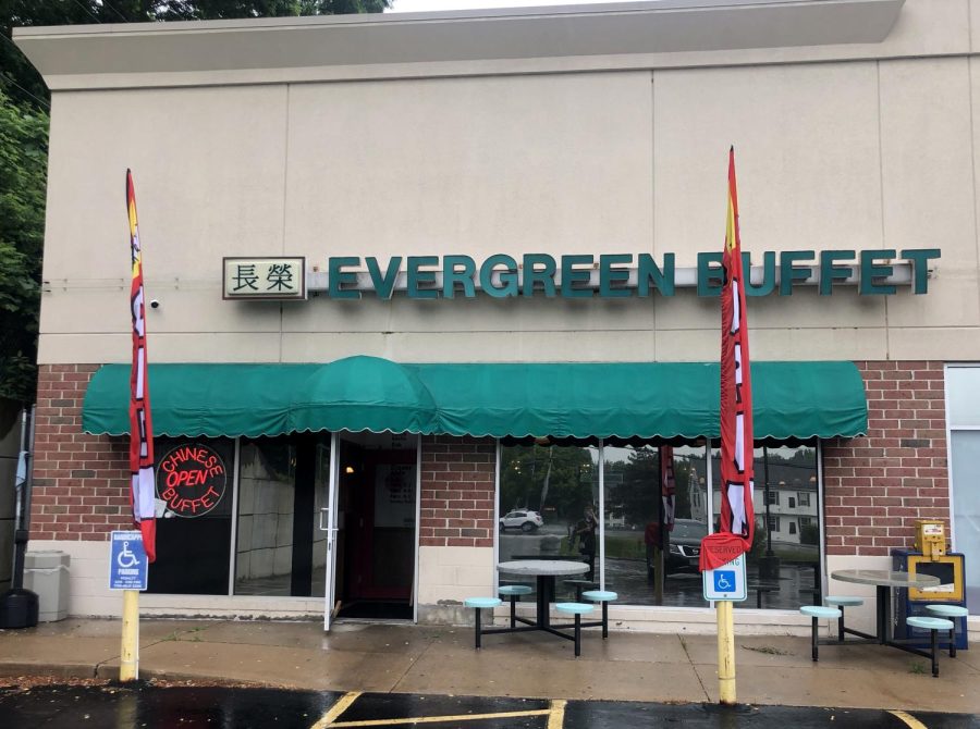 Evergreen+Chinese+Buffet+is+located+on+1665+E.+Main+St.+%23500%2C+in+Kent%2C+Ohio.+Customers+can+order+carryout+off+the+menu%2C+or+go+in+and+order+carryout+off+the+buffet.