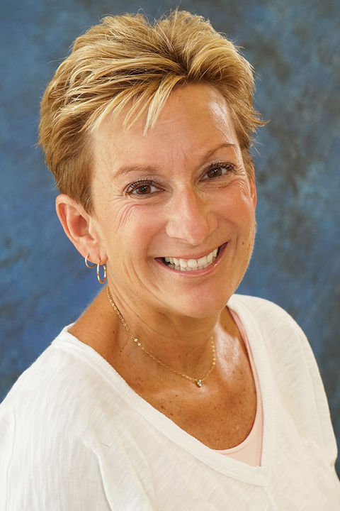 Kathy Dwinnells is an Associate Professor at Kent State Trumbull and a Trumbull BSN Coordinator. 