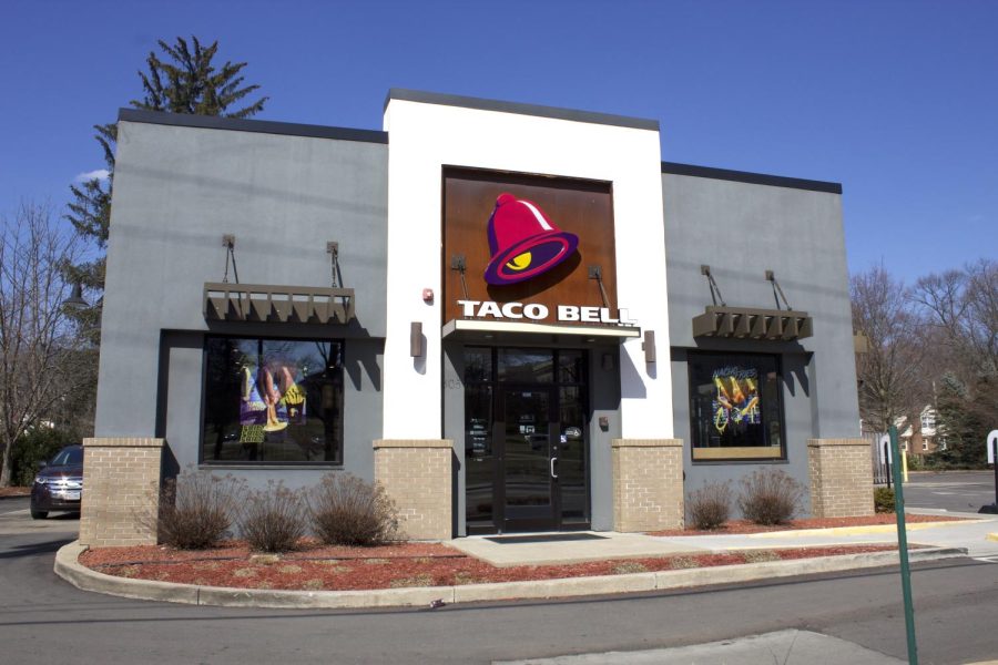 Taco Bell on 805 E Main St. Pictured is the front of the building and is one of the many chain restaurants along this street.