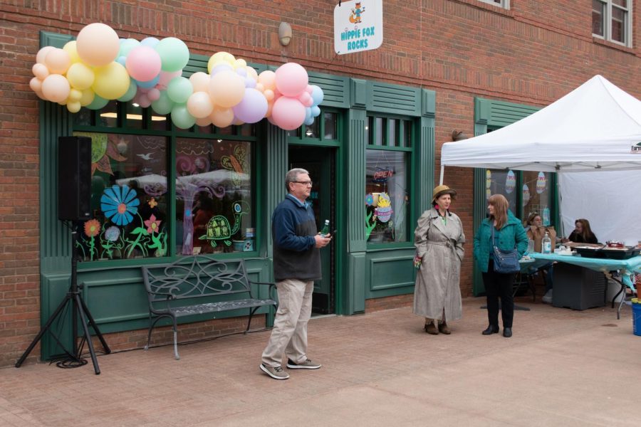 A string of balloons adorns Hippie Fox Rocks storefront on the day of the stores grand opening.