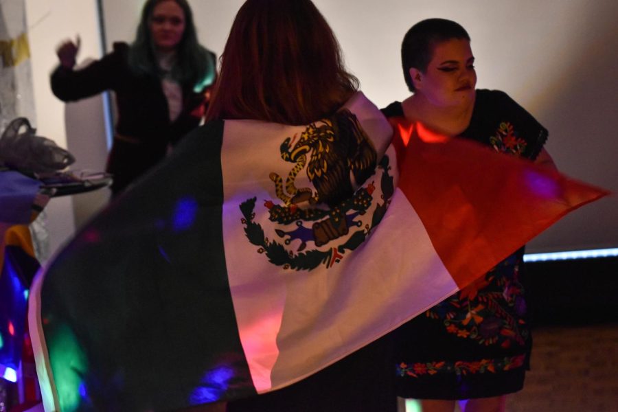 A+Kent+State+student+dances+with+the+Mexican+flag+during+the+Latin+Prom.