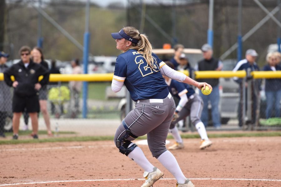 Kent+State+redshirt+senior+Andrea+Scali+pitches+during+the+first+game+of+the+doubleheader+on+April+30%2C+2022.
