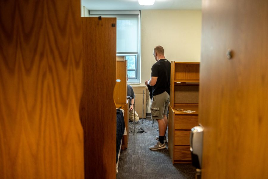 Freshman Mason Wallace moving into his dorm for the first time in Koonce Hall on Aug. 20, 2022.