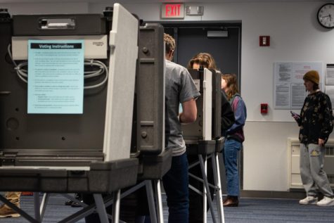 Kent State students come to the Student Recreation and Wellness Center to cast their votes on Nov. 8, 2022.