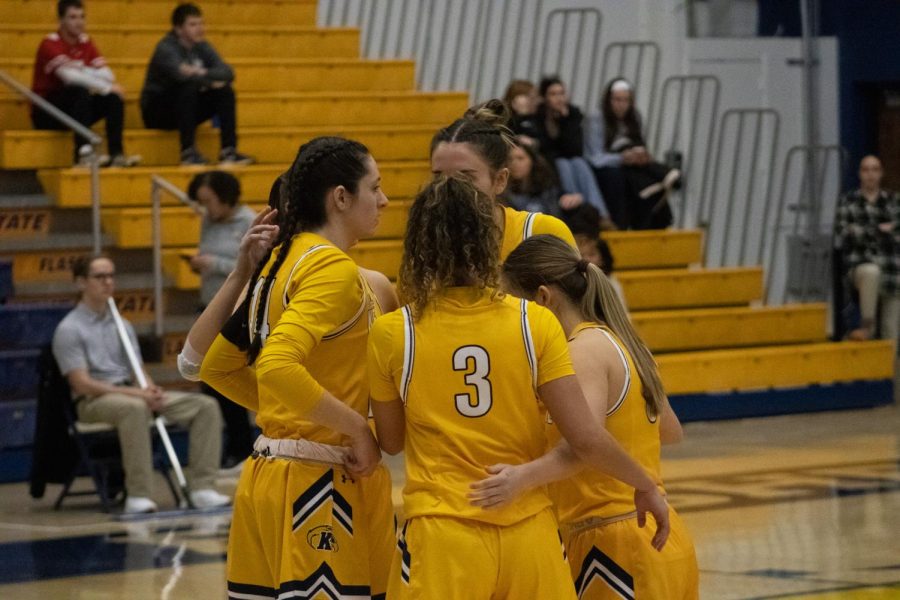The Kent State Womens Basketball team huddles up before the tip-off against Western Michigan University on Jan. 28, 2023.