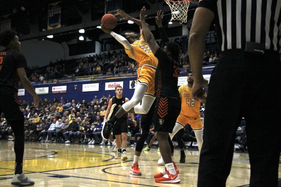Kent State redshirt senior Miryne Thomas leaps for the net during the game against Bowling Green on Feb. 7, 2023.