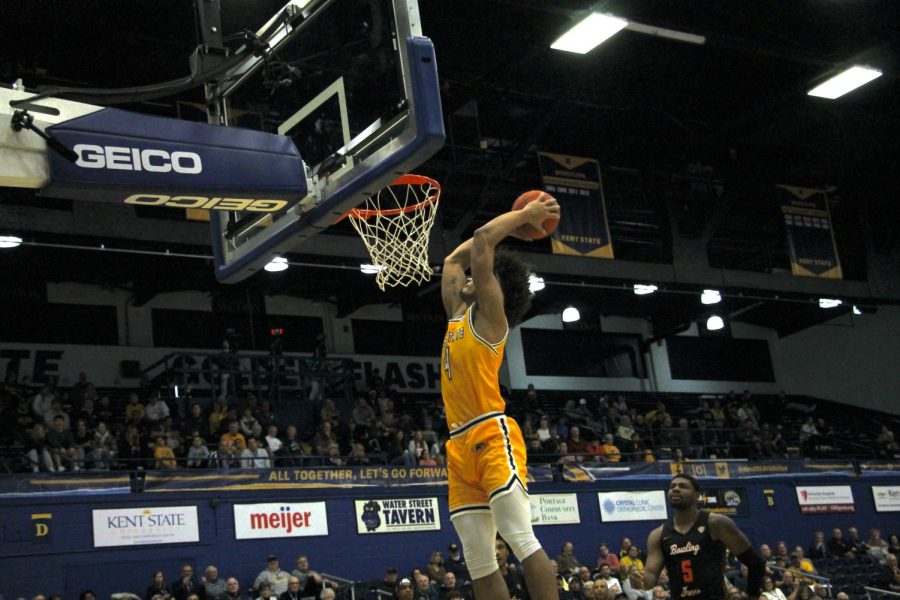 Kent State senior Chris Payton lines up a dunk during the game against Bowling Green on Feb. 7, 2023.