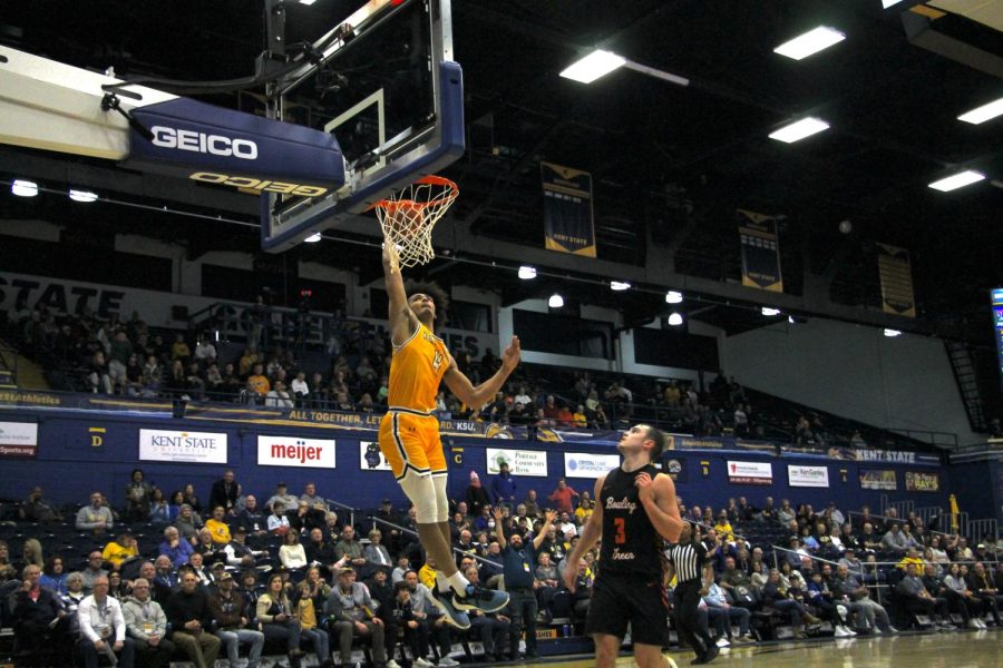Kent State senior Chris Payton makes a dunk during the game against Bowling Green on Feb. 7, 2023.