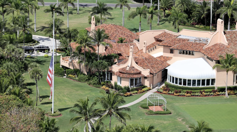 In+this+aerial+view%2C+former+President+Donald+Trumps+Mar-a-Lago+estate+is+seen+on+September+14%2C+2022+in+Palm+Beach%2C+Florida.%0AJoe+Raedle%2FGetty+Images%2FFILE