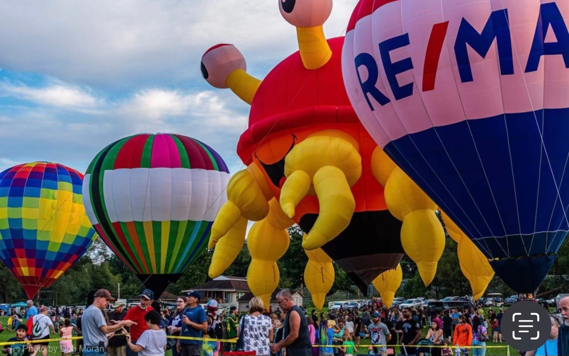 Locals enjoy Ravenna Balloon-Affair  at the 2022 Hot Air Balloon Glow 