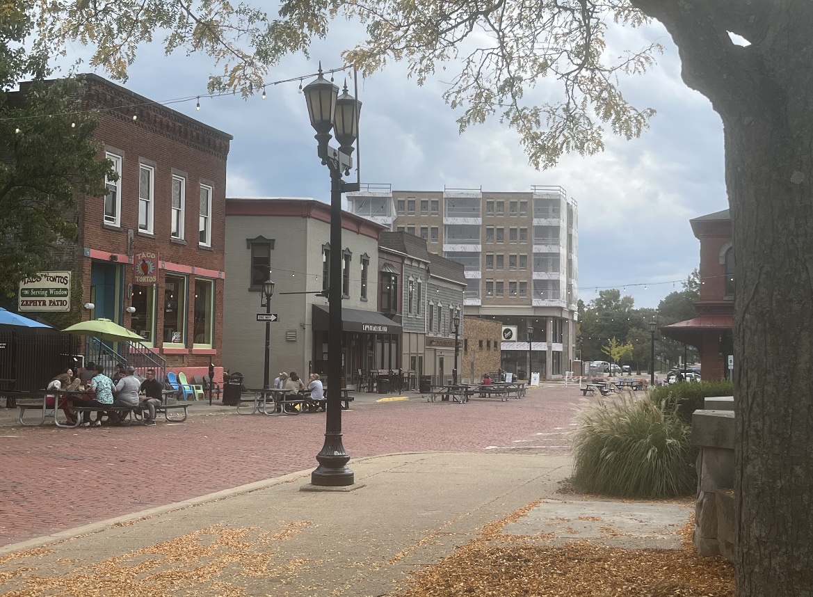 People enjoy a fall day in downtown Kent during fall break on October 5, 2023. 