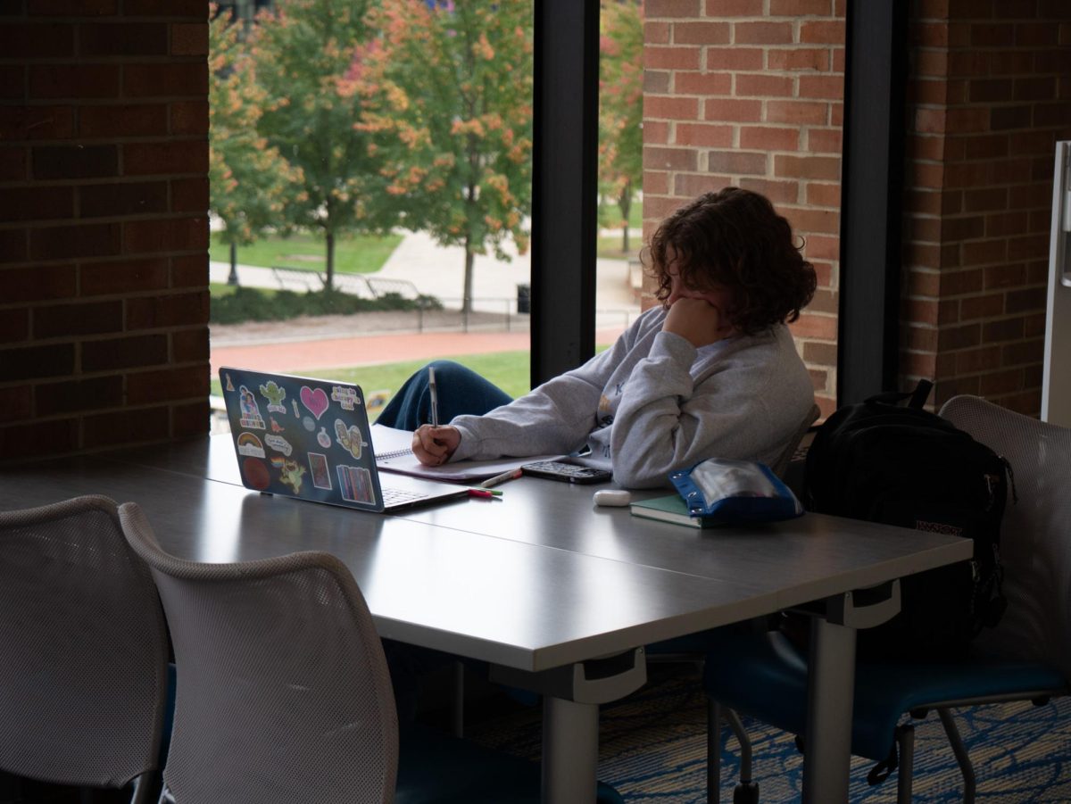 Zoey Callander studies in the Kent State Student Center Oct. 9, 2023.
