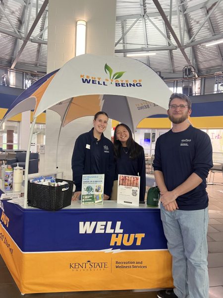 Peer educators at the Kent State of Well-Being invite students to learn about sustainability initiatives.