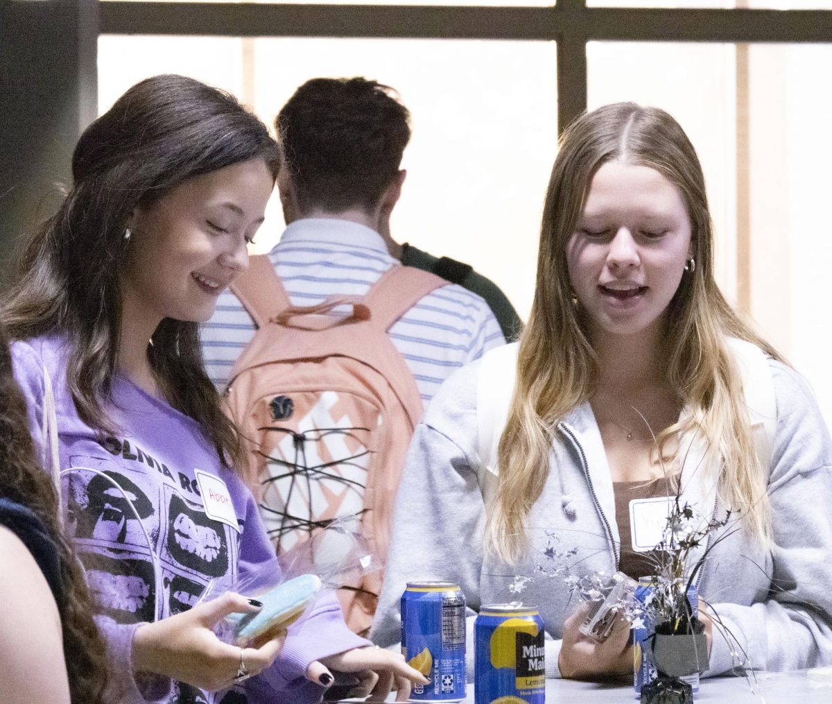 Students share their thoughts about the PRSSA Kent and Kent AAF Icons and Influencers panelists over cookies and lemonade, Sept. 18. 2024.